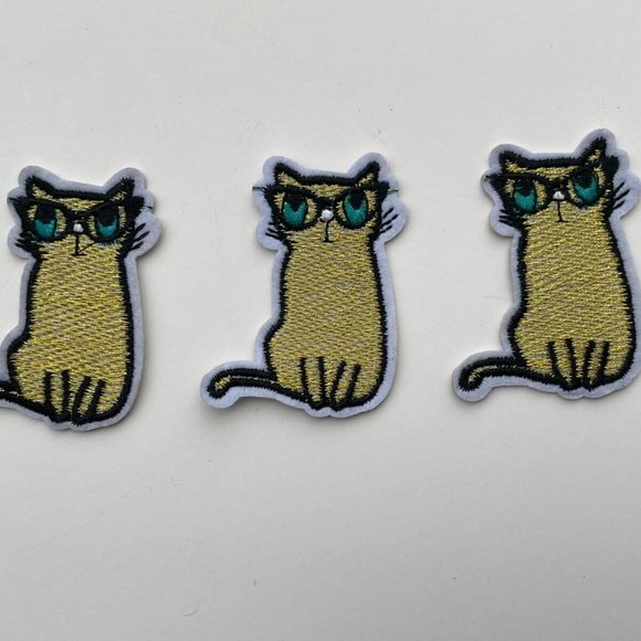 Cat Patches Iron On Embroidery Gold Tone Patches for Clothes Craft Lot of 3 - Picture 1 of 10